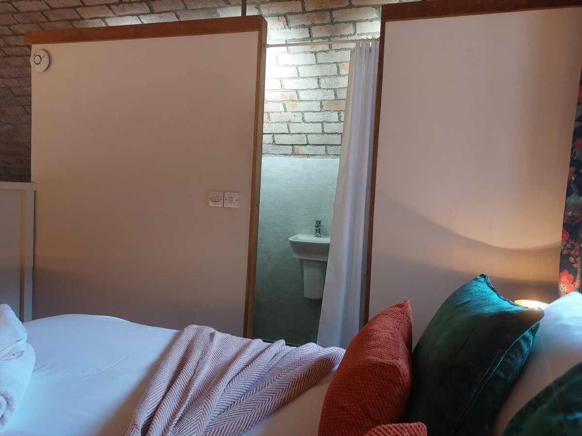 Converted Factory Loft Apartment Bristol Buitenkant foto