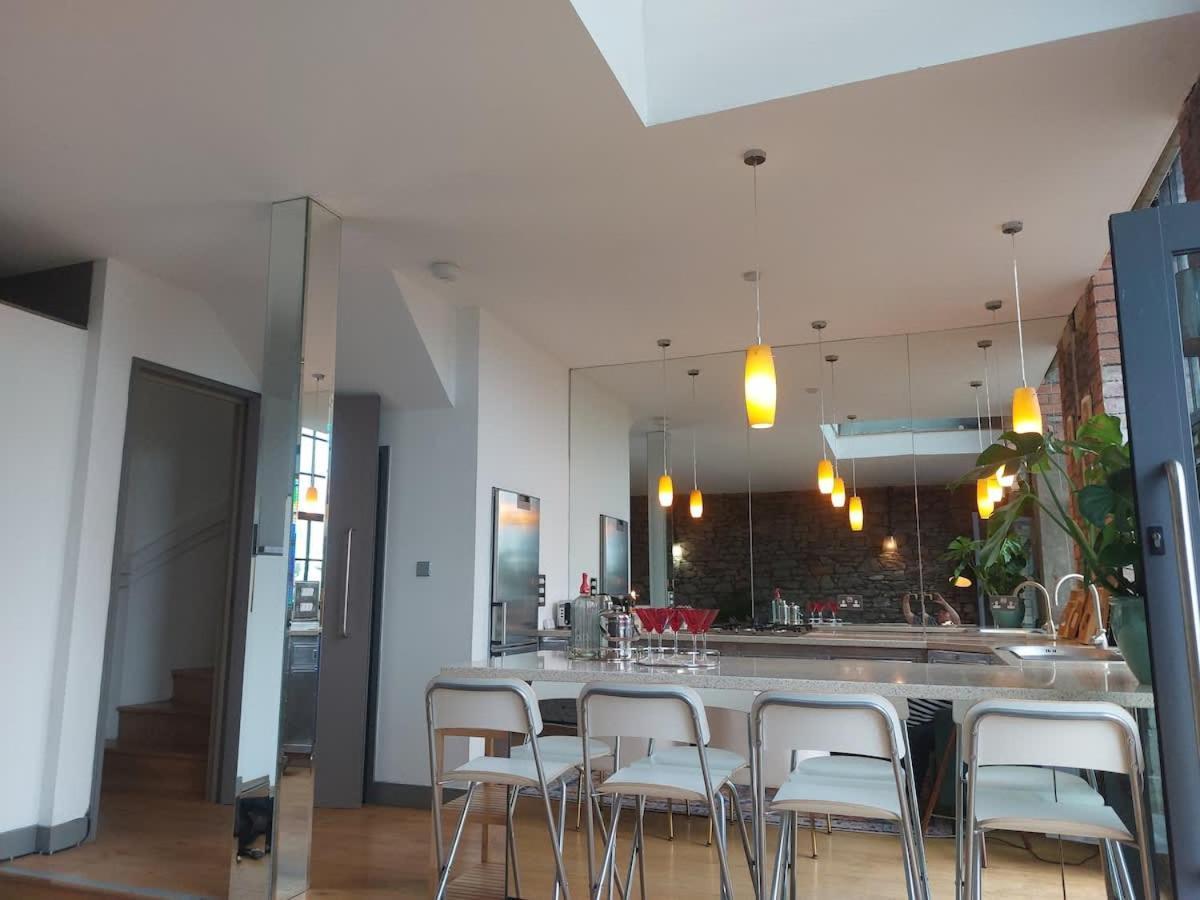Converted Factory Loft Apartment Bristol Buitenkant foto